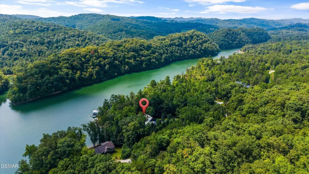 860 Black Fox Harbor Road Washburn, TN 37888