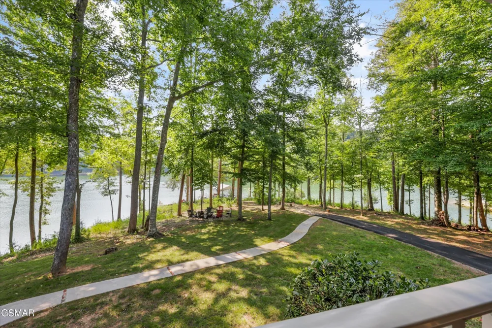 860 Black Fox Harbor Road Washburn, TN 37888