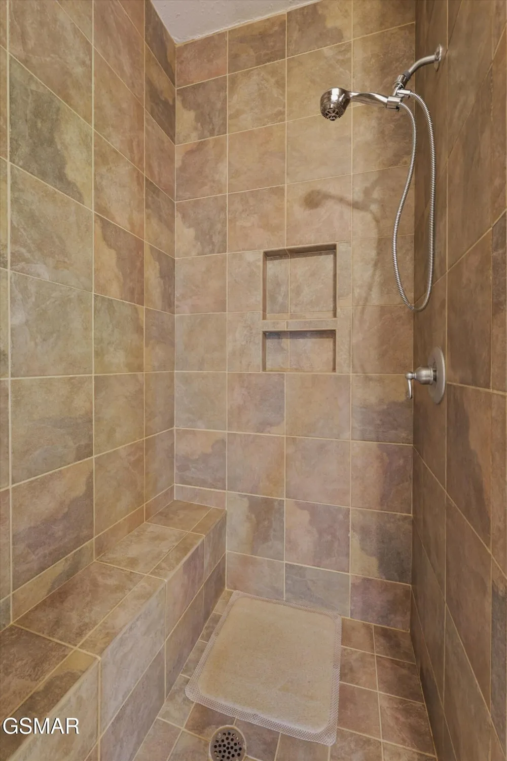 860 Black Fox Harbor Road Washburn, TN 37888