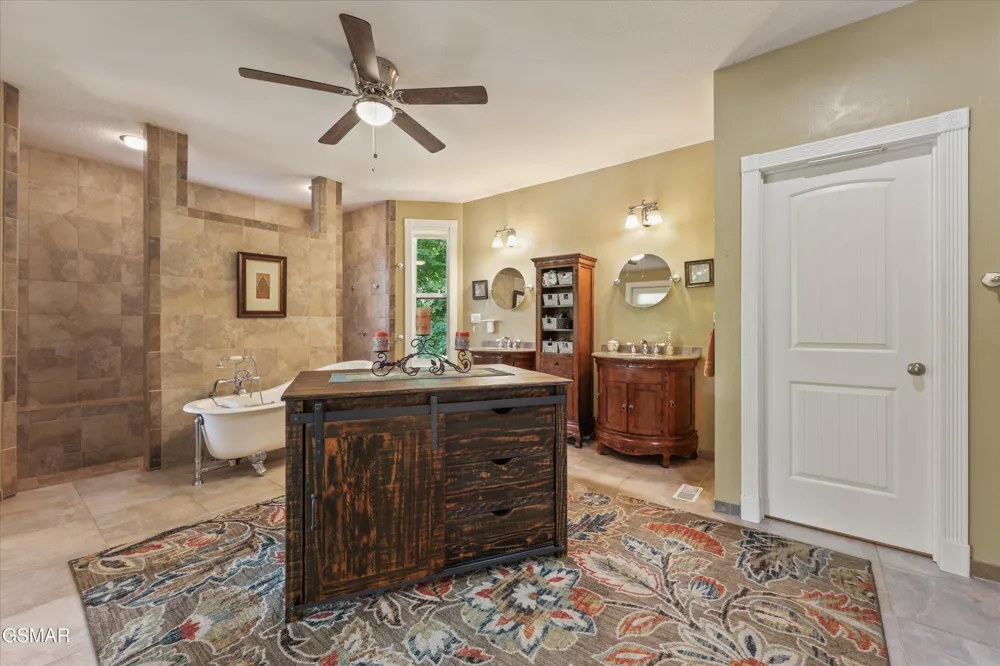 860 Black Fox Harbor Road Washburn, TN 37888