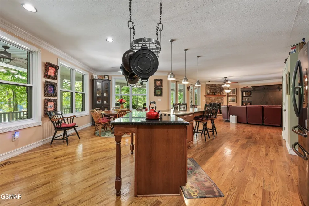 860 Black Fox Harbor Road Washburn, TN 37888