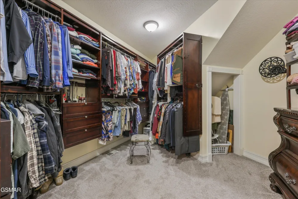 860 Black Fox Harbor Road Washburn, TN 37888