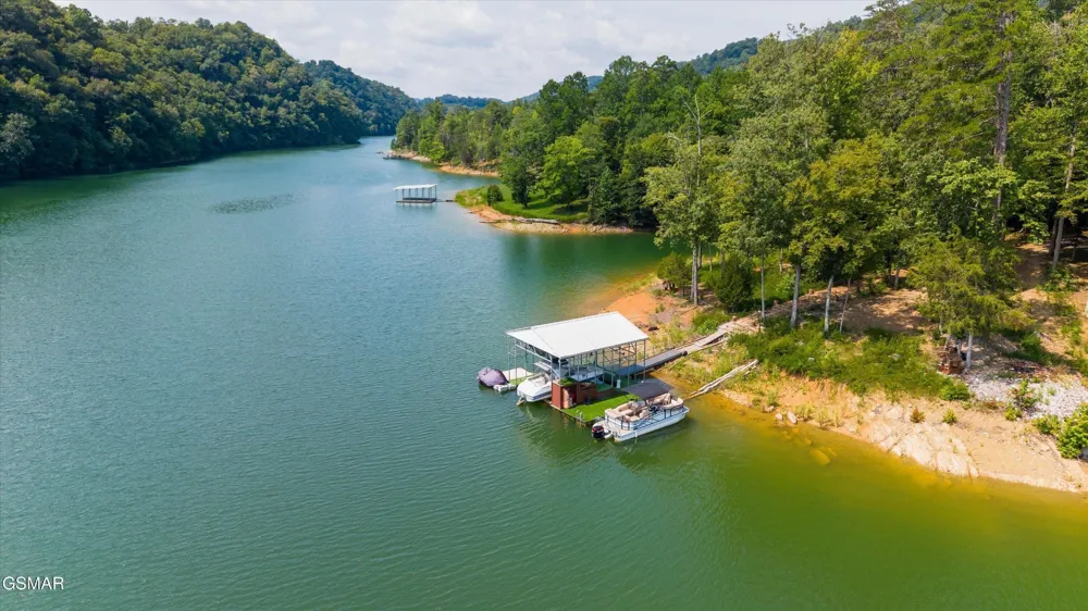 860 Black Fox Harbor Road Washburn, TN 37888
