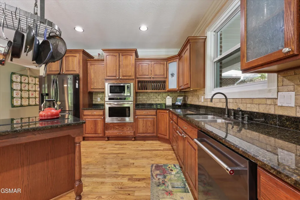 860 Black Fox Harbor Road Washburn, TN 37888