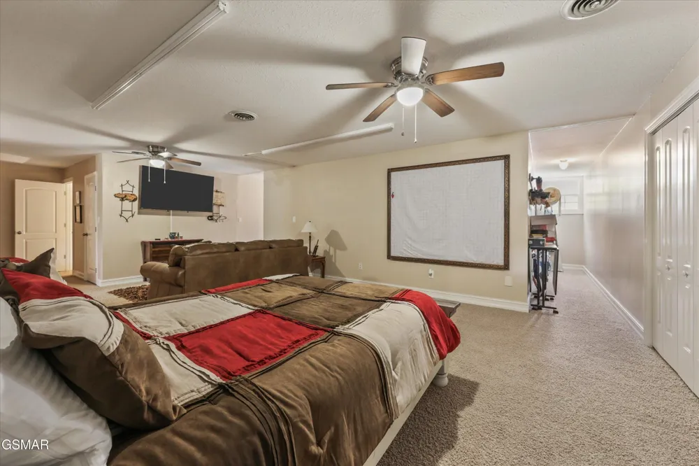 860 Black Fox Harbor Road Washburn, TN 37888