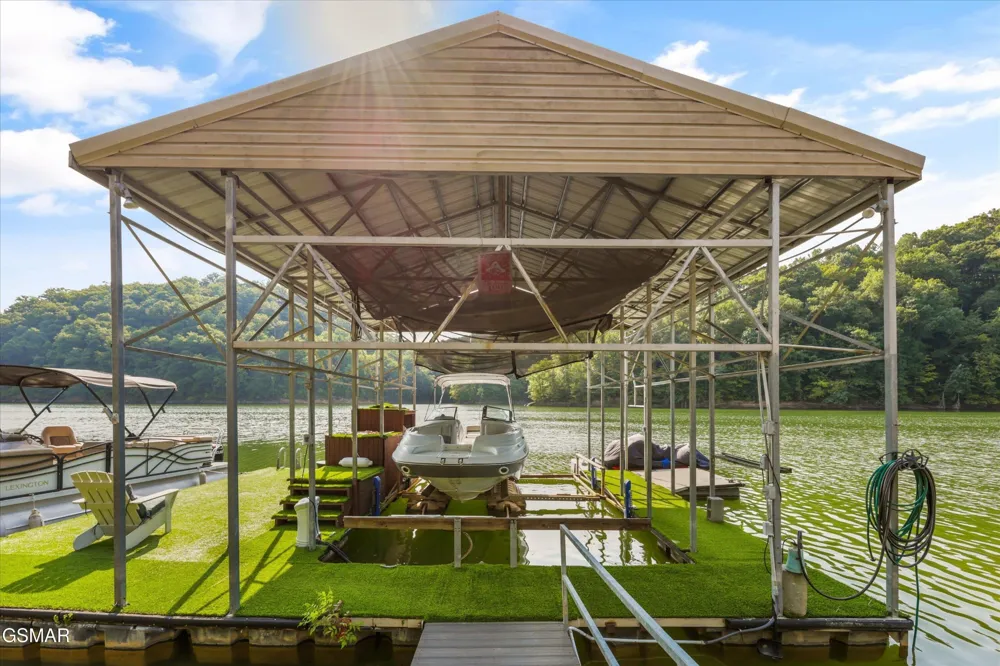 860 Black Fox Harbor Road Washburn, TN 37888