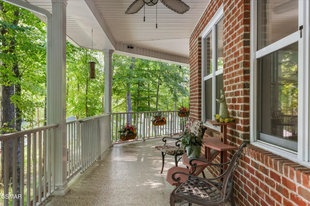 860 Black Fox Harbor Road Washburn, TN 37888