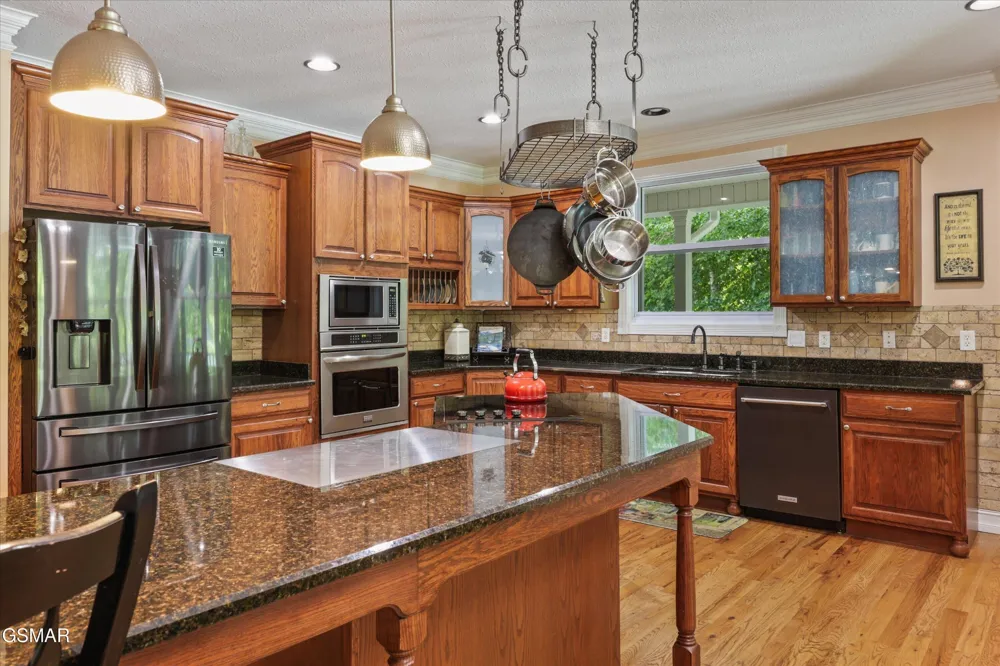 860 Black Fox Harbor Road Washburn, TN 37888