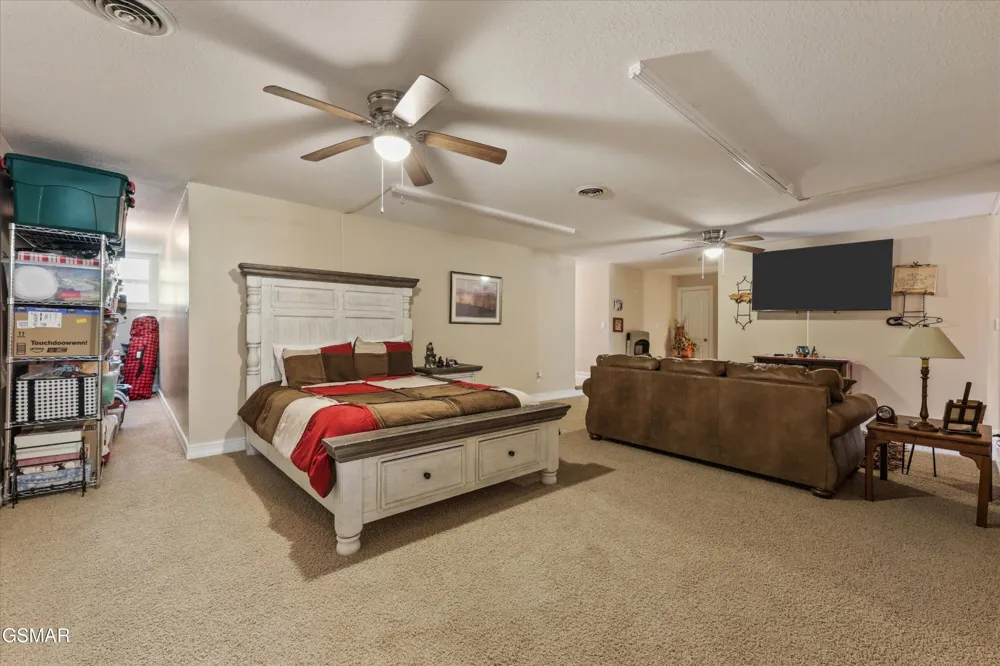 860 Black Fox Harbor Road Washburn, TN 37888