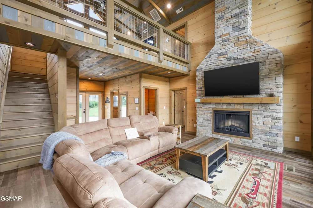 912 Piney Butt Way Gatlinburg, TN 37738