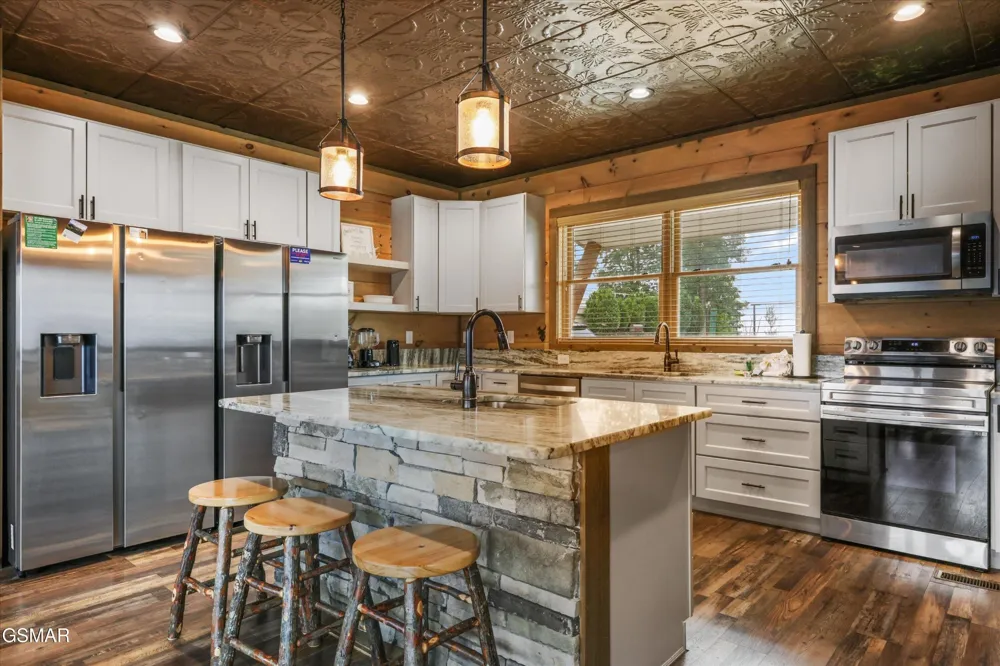 912 Piney Butt Way Gatlinburg, TN 37738