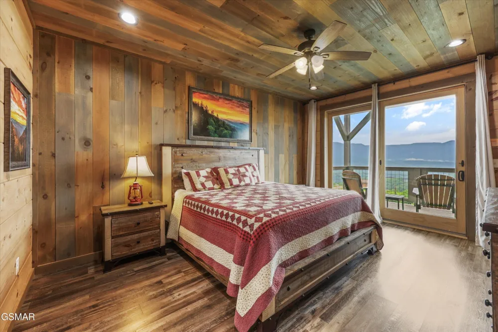 912 Piney Butt Way Gatlinburg, TN 37738