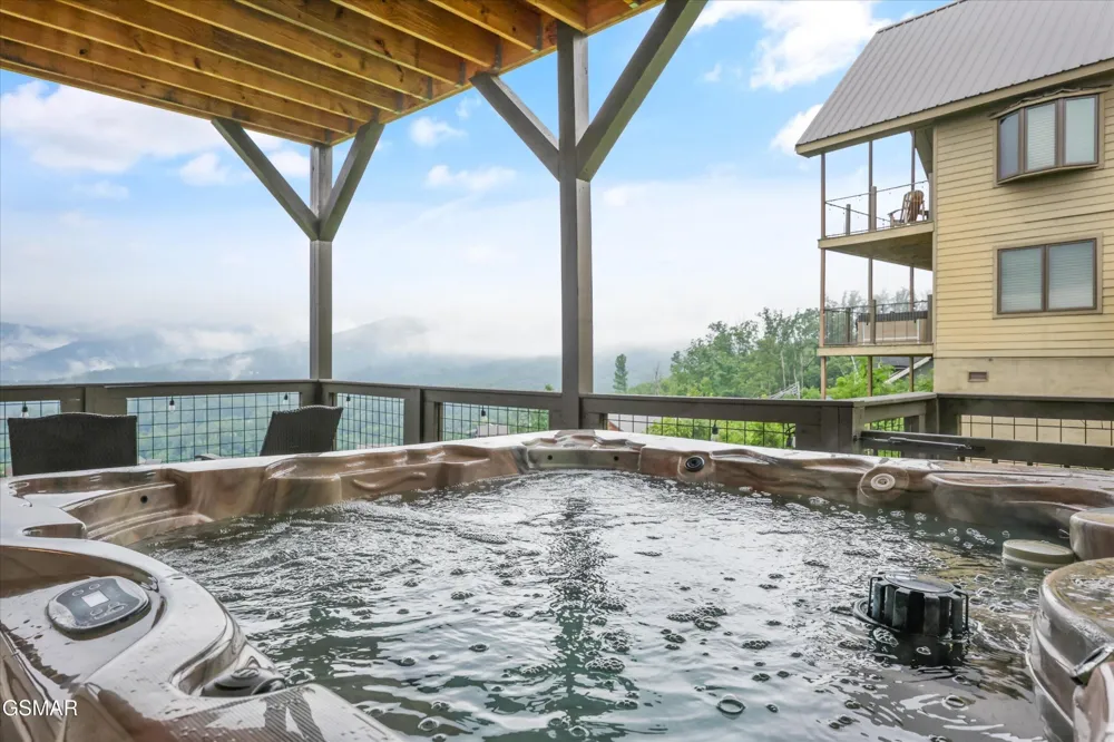 912 Piney Butt Way Gatlinburg, TN 37738