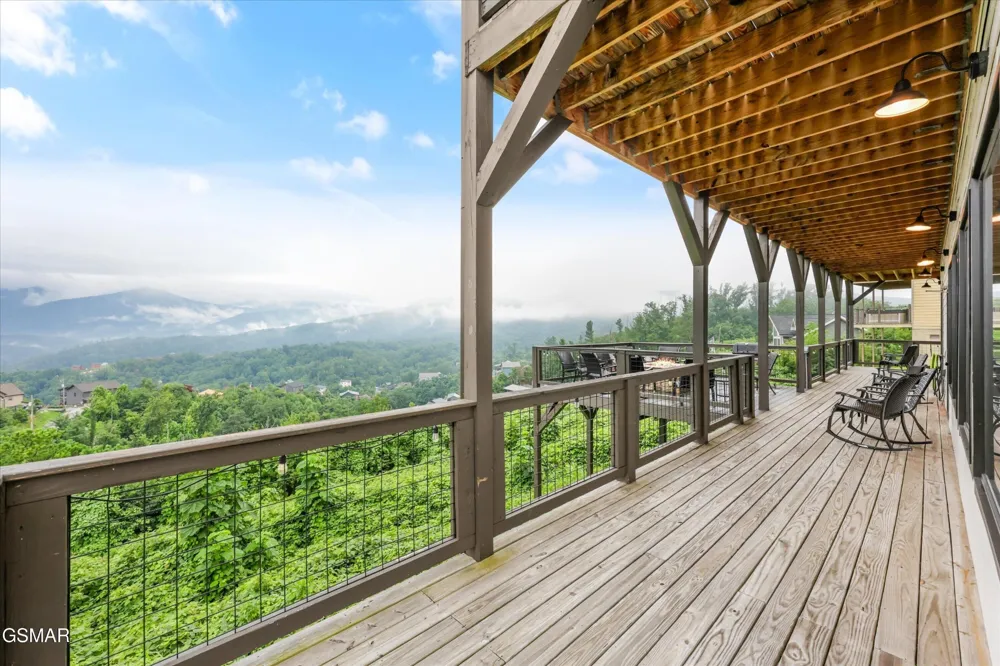 912 Piney Butt Way Gatlinburg, TN 37738