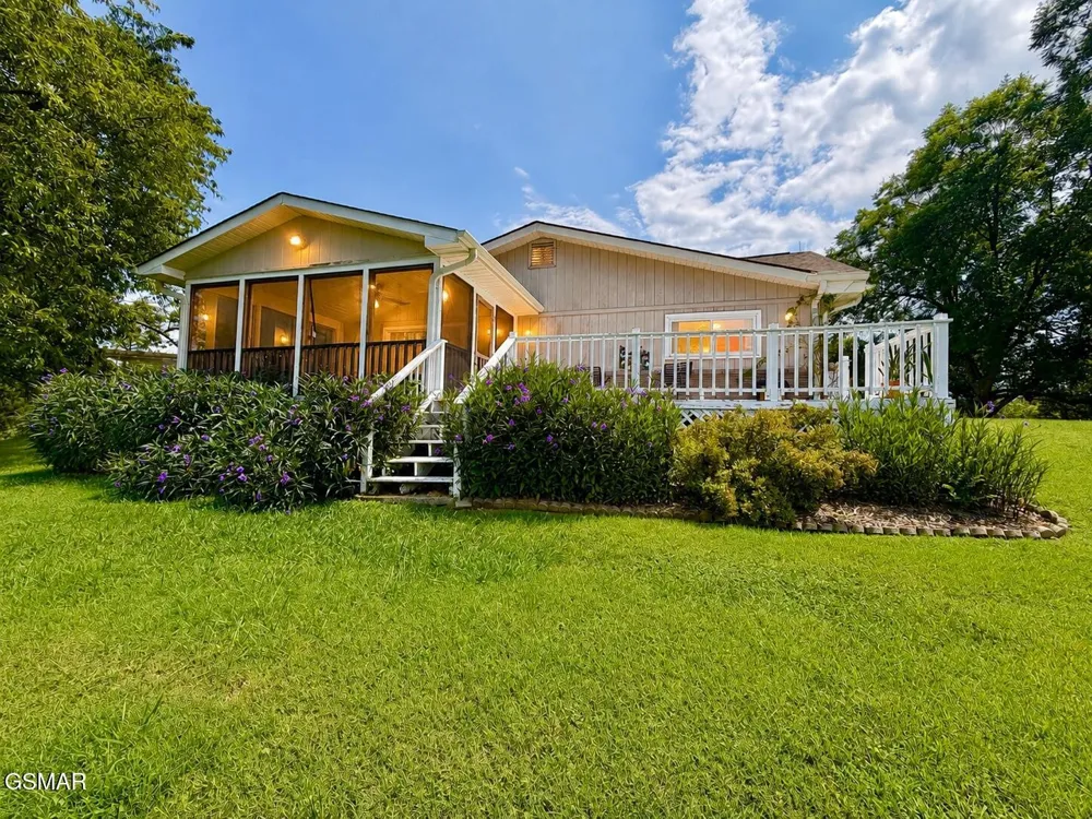 1230 Owens Lane Dandridge, TN 37725