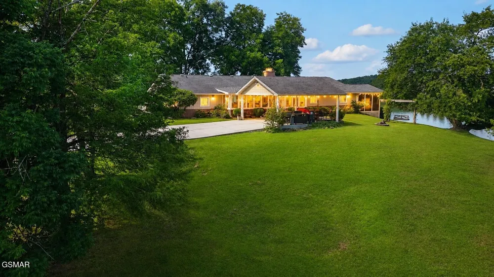 1230 Owens Lane Dandridge, TN 37725