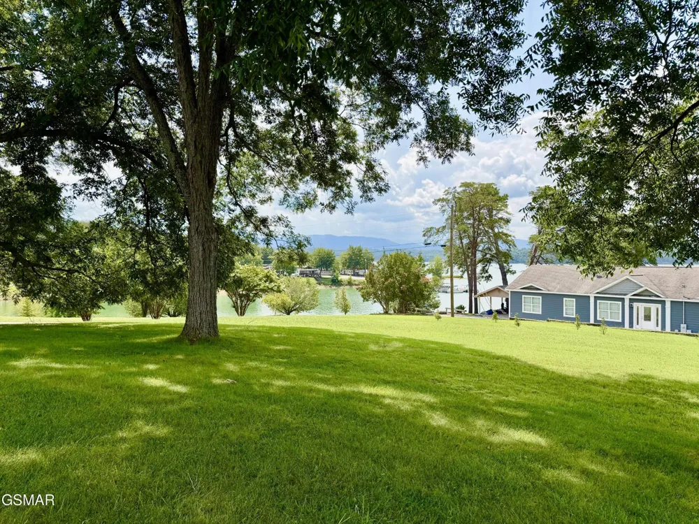 1230 Owens Lane Dandridge, TN 37725