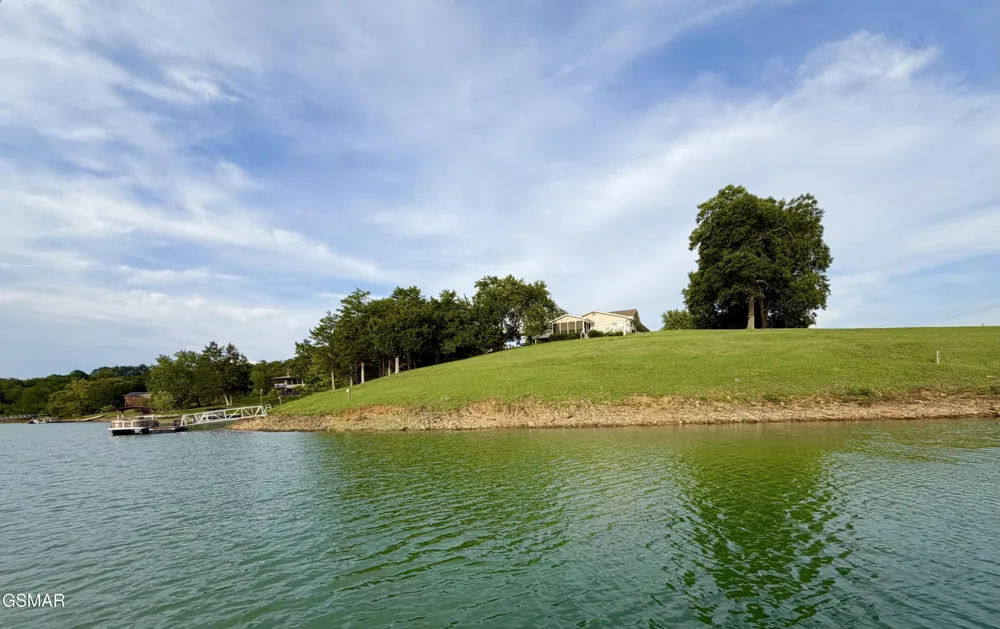 1230 Owens Lane Dandridge, TN 37725