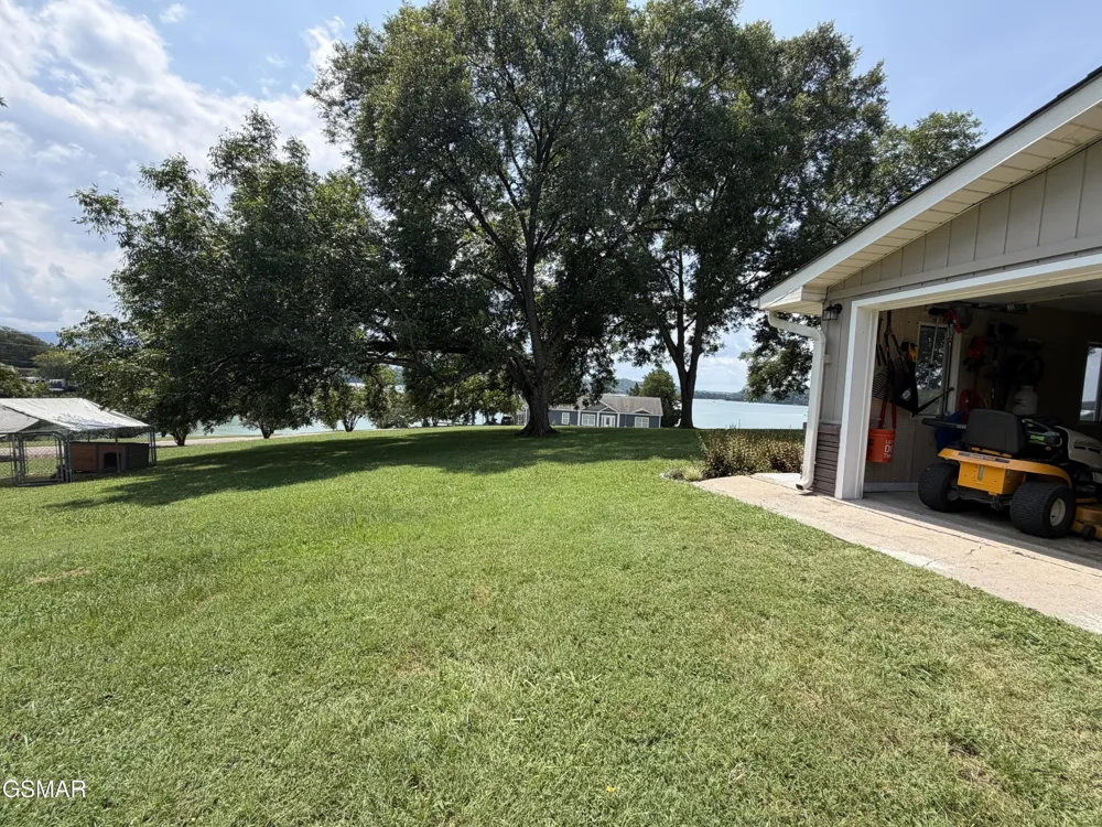 1230 Owens Lane Dandridge, TN 37725