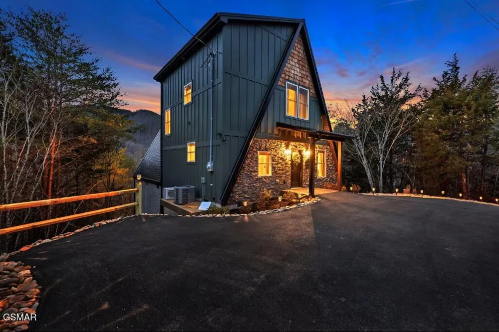 1715 Springer Road Sevierville, TN 37862