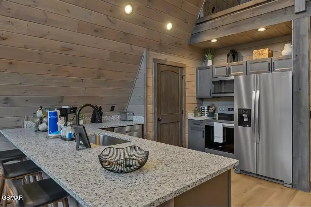 1715 Springer Road Sevierville, TN 37862