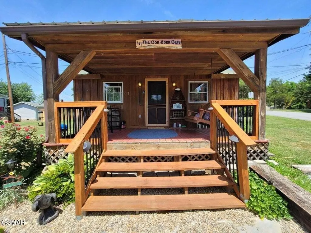 3310 Winston Street Pigeon Forge, TN 37863