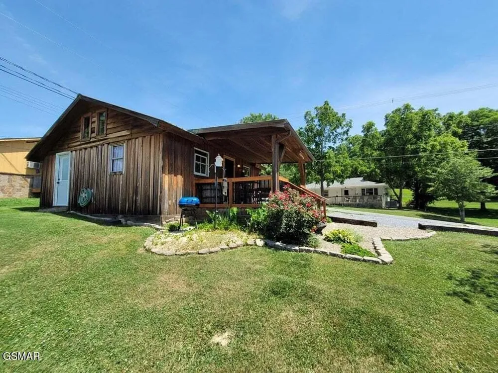 3310 Winston Street Pigeon Forge, TN 37863