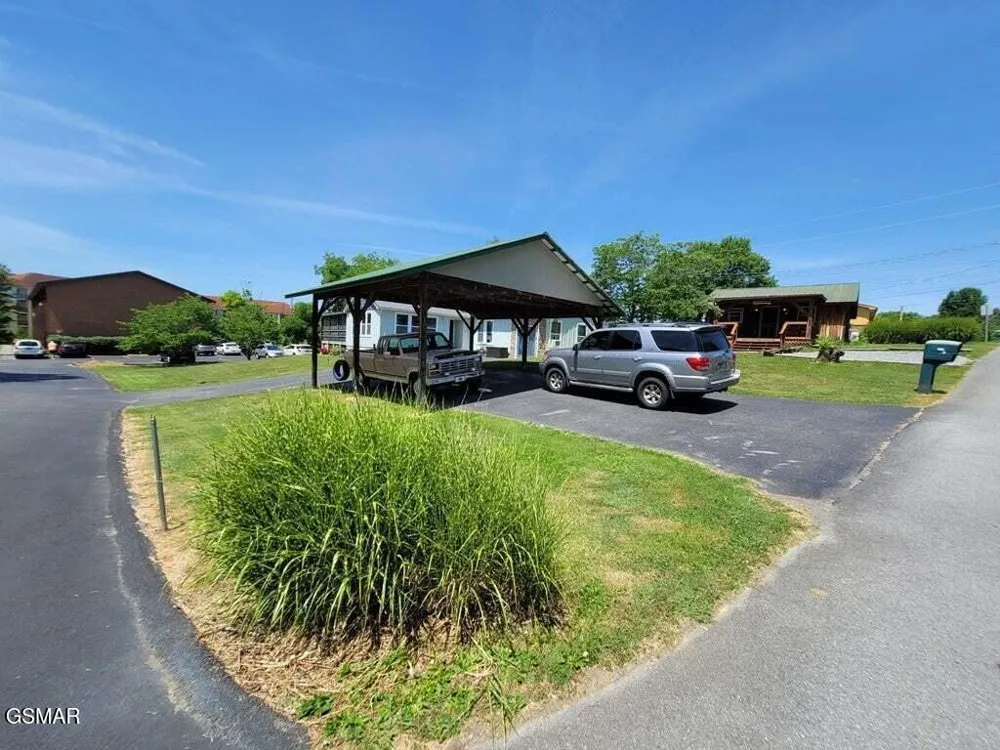 3310 Winston Street Pigeon Forge, TN 37863