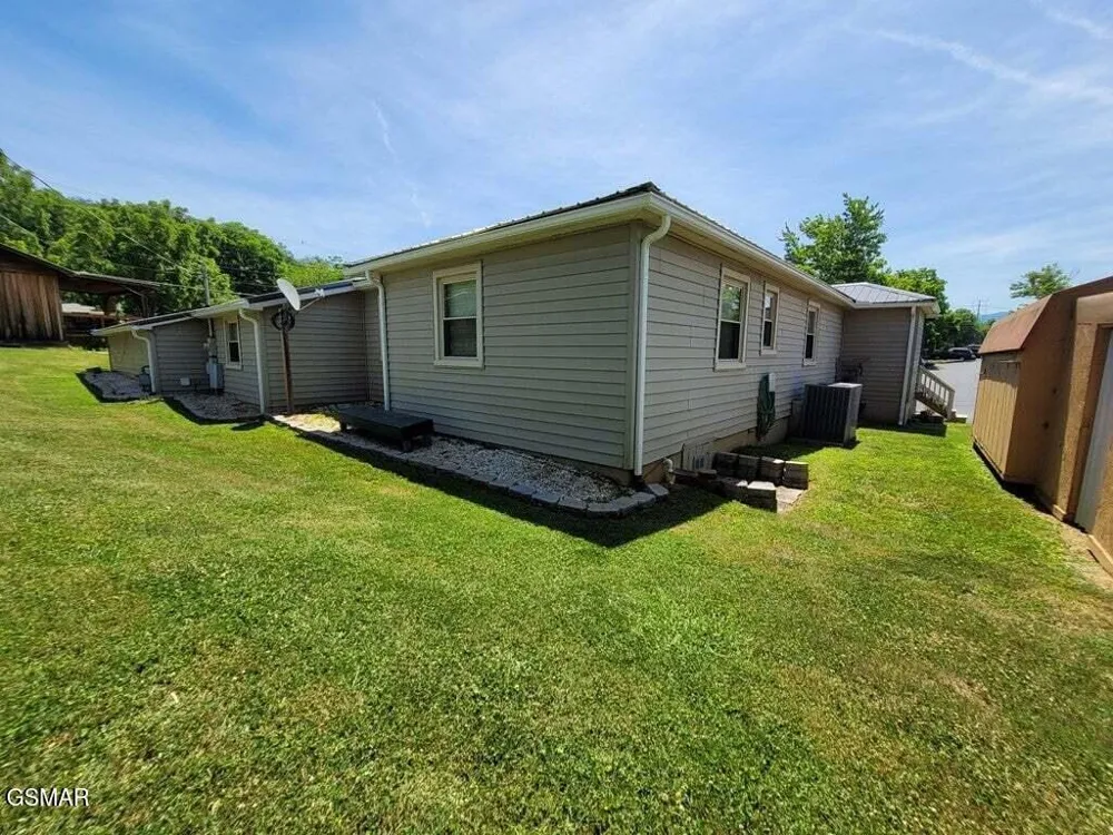 3310 Winston Street Pigeon Forge, TN 37863