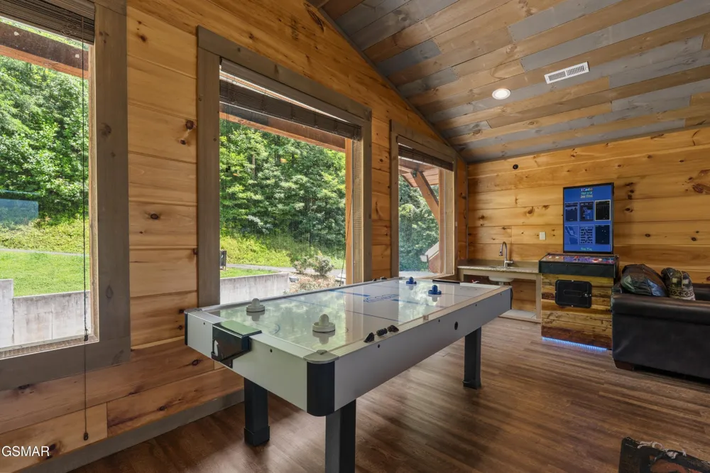 244 Stone Fence Lane Gatlinburg, TN 37738