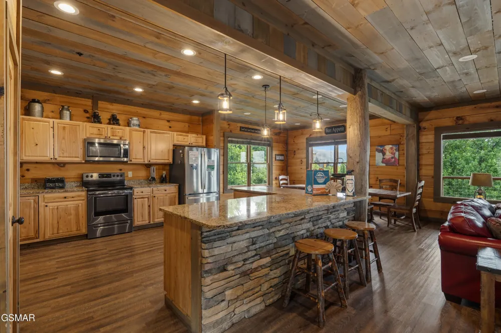 244 Stone Fence Lane Gatlinburg, TN 37738