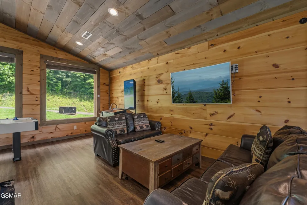 244 Stone Fence Lane Gatlinburg, TN 37738