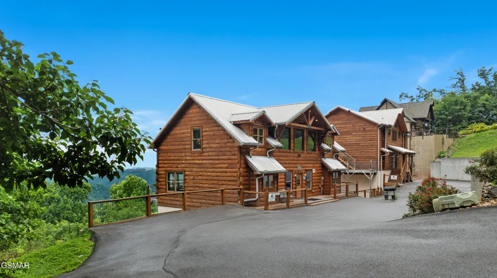 244 Stone Fence Lane Gatlinburg, TN 37738