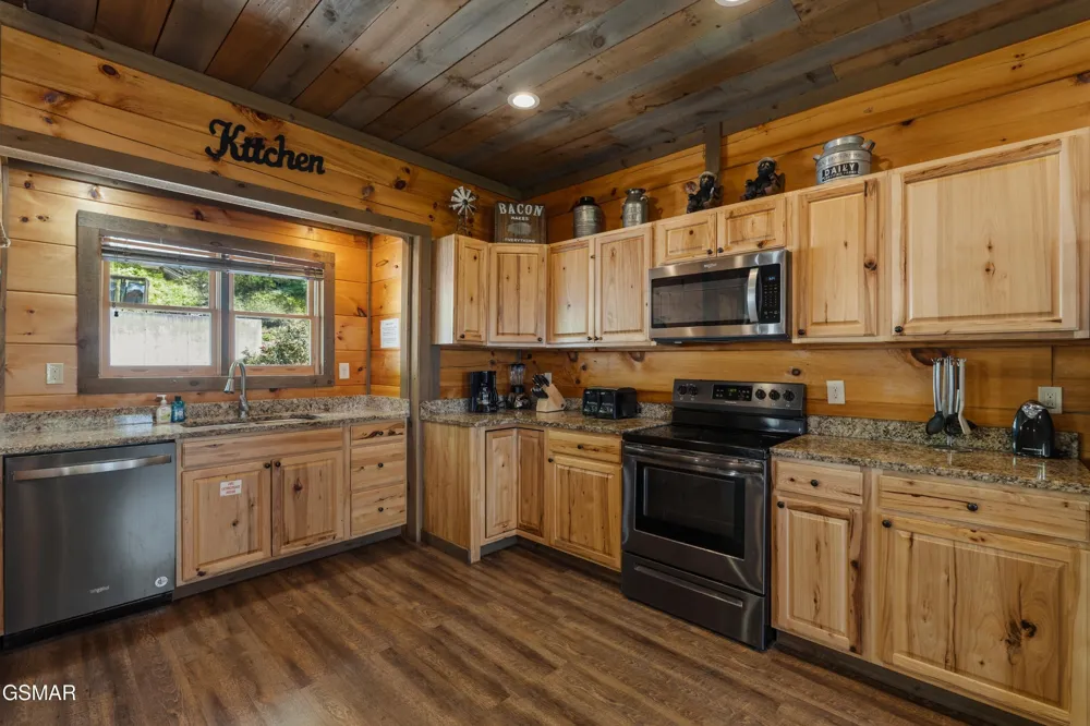 244 Stone Fence Lane Gatlinburg, TN 37738