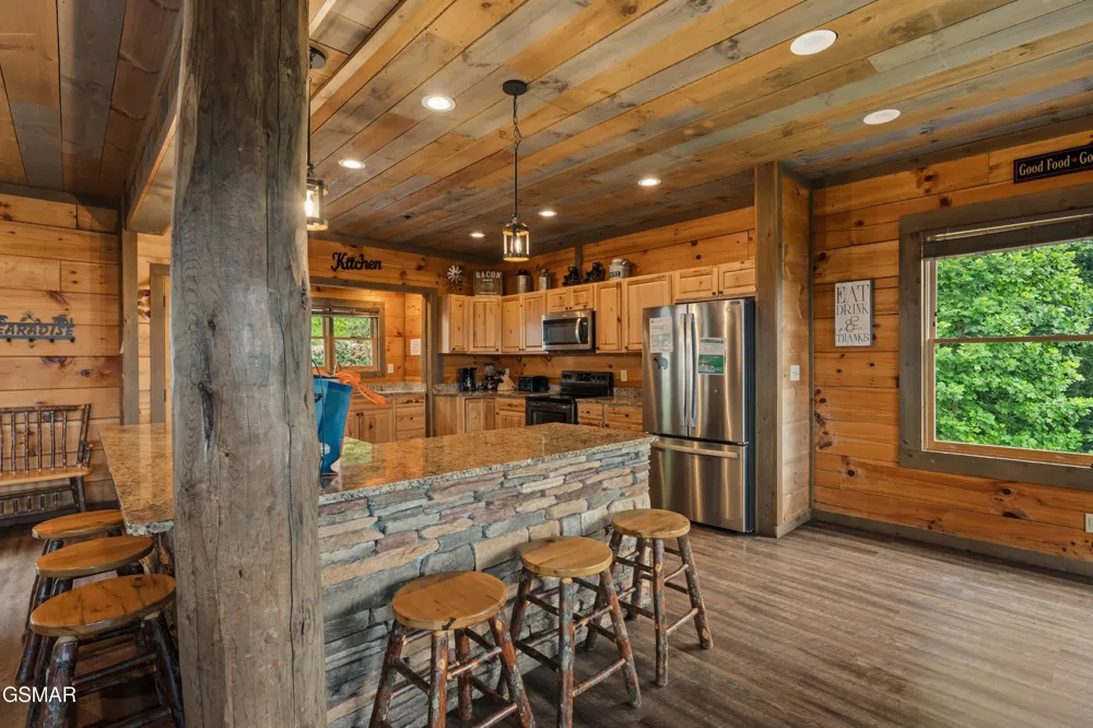 244 Stone Fence Lane Gatlinburg, TN 37738