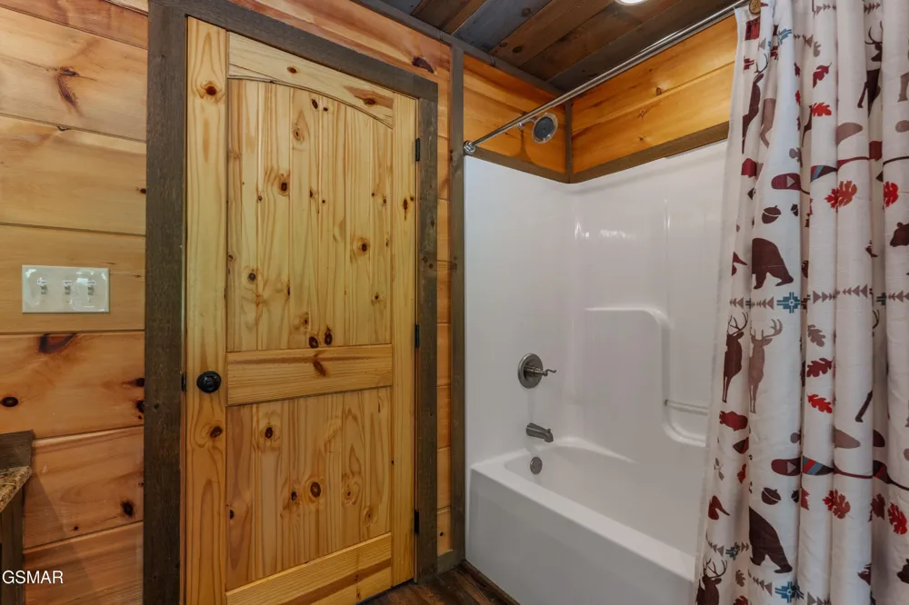 244 Stone Fence Lane Gatlinburg, TN 37738