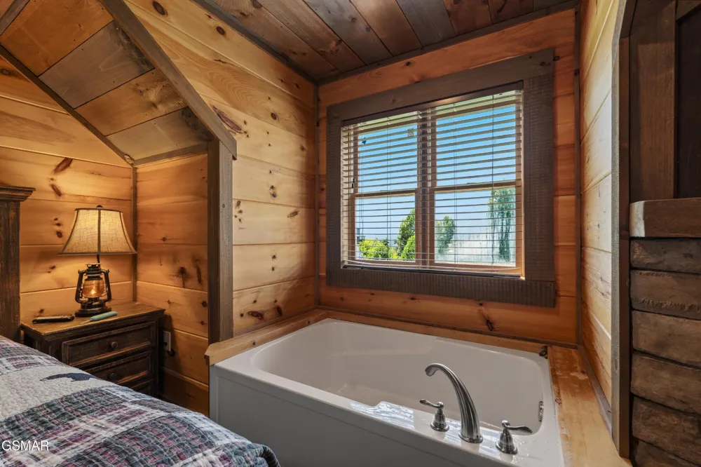 244 Stone Fence Lane Gatlinburg, TN 37738