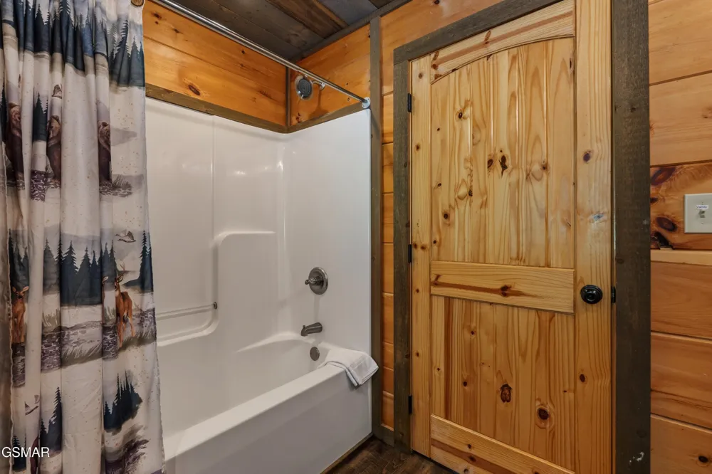 244 Stone Fence Lane Gatlinburg, TN 37738
