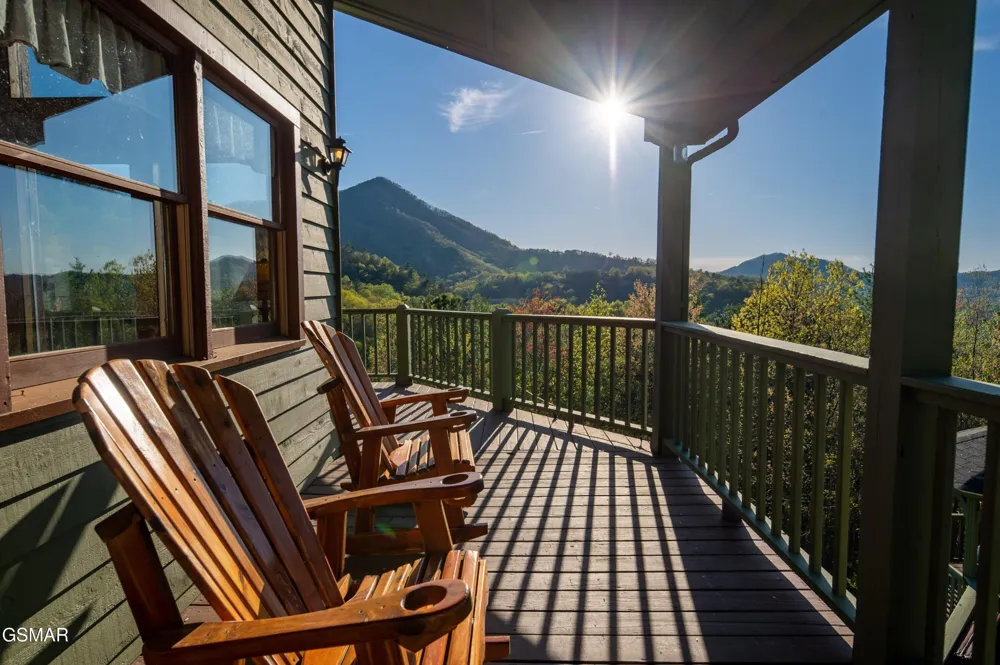 3670 Marian Lake Way Sevierville, TN 37862