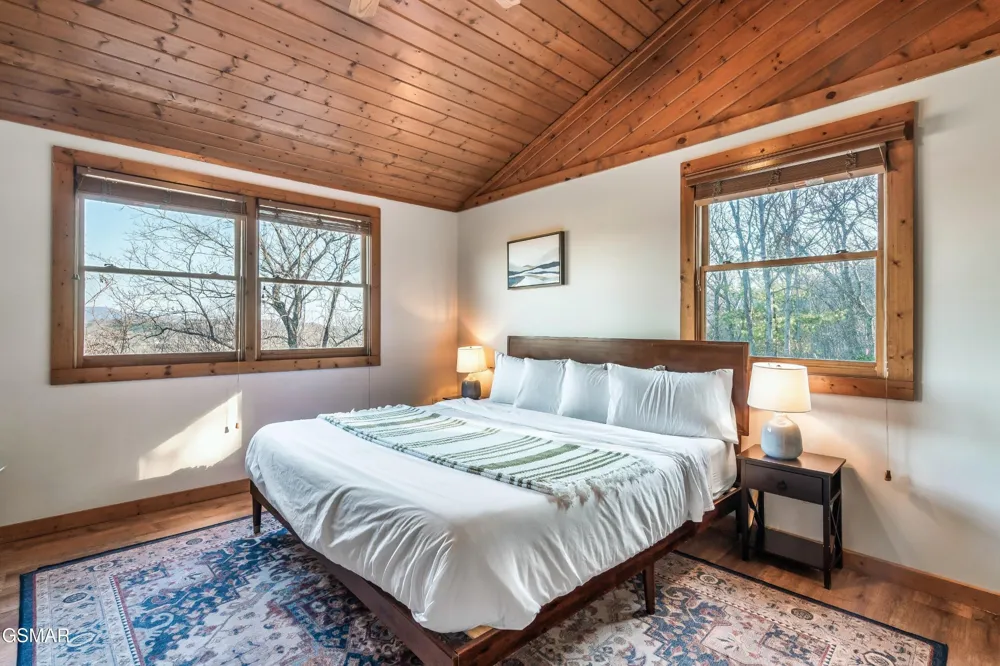 3670 Marian Lake Way Sevierville, TN 37862