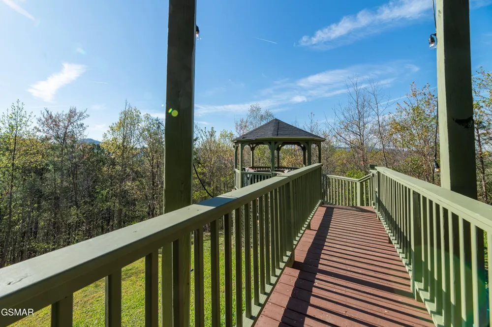 3670 Marian Lake Way Sevierville, TN 37862