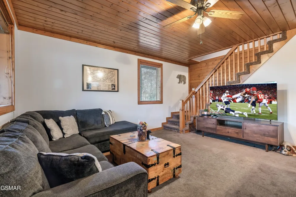3670 Marian Lake Way Sevierville, TN 37862