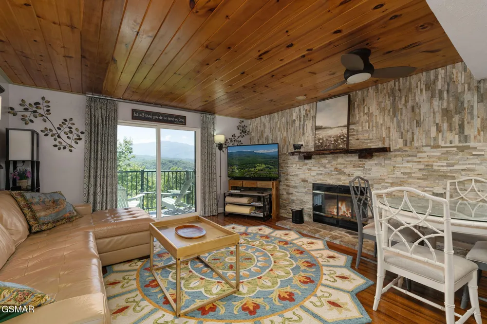 3710 Weber Road #101B Gatlinburg, TN 37738