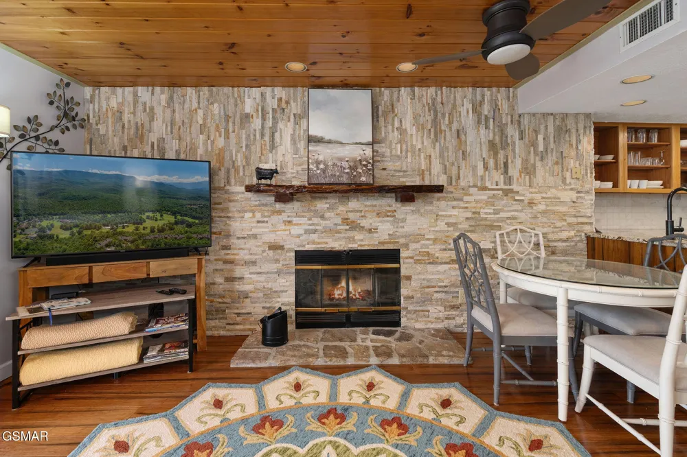 3710 Weber Road #101B Gatlinburg, TN 37738