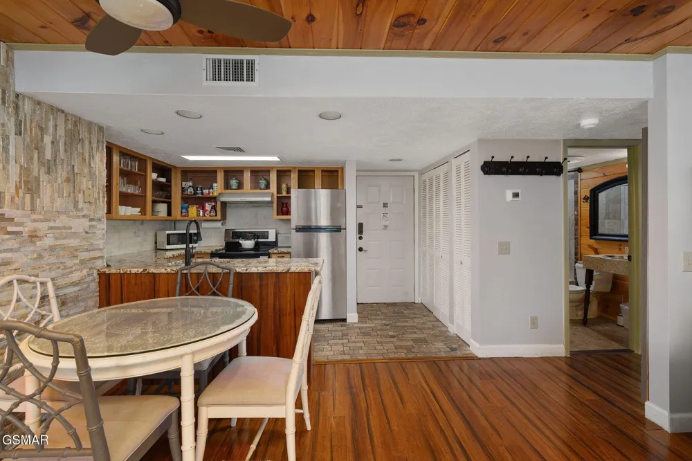 3710 Weber Road #101B Gatlinburg, TN 37738