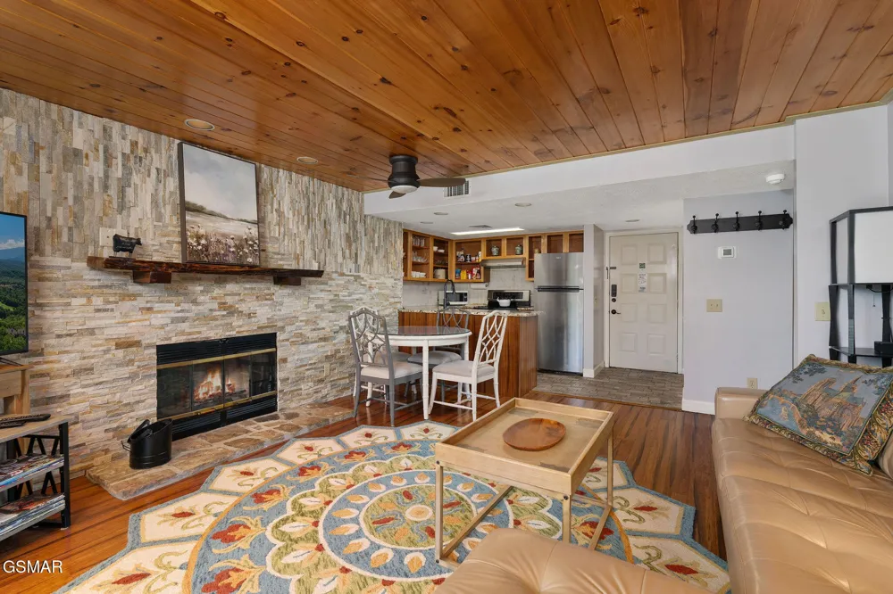 3710 Weber Road #101B Gatlinburg, TN 37738