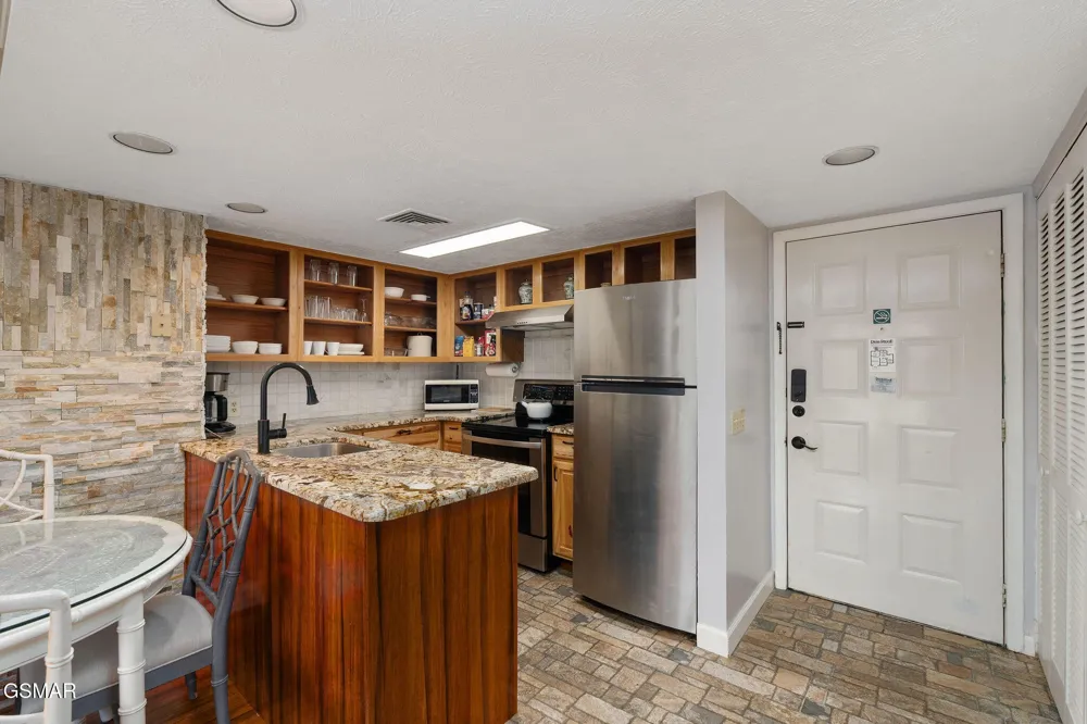 3710 Weber Road #101B Gatlinburg, TN 37738