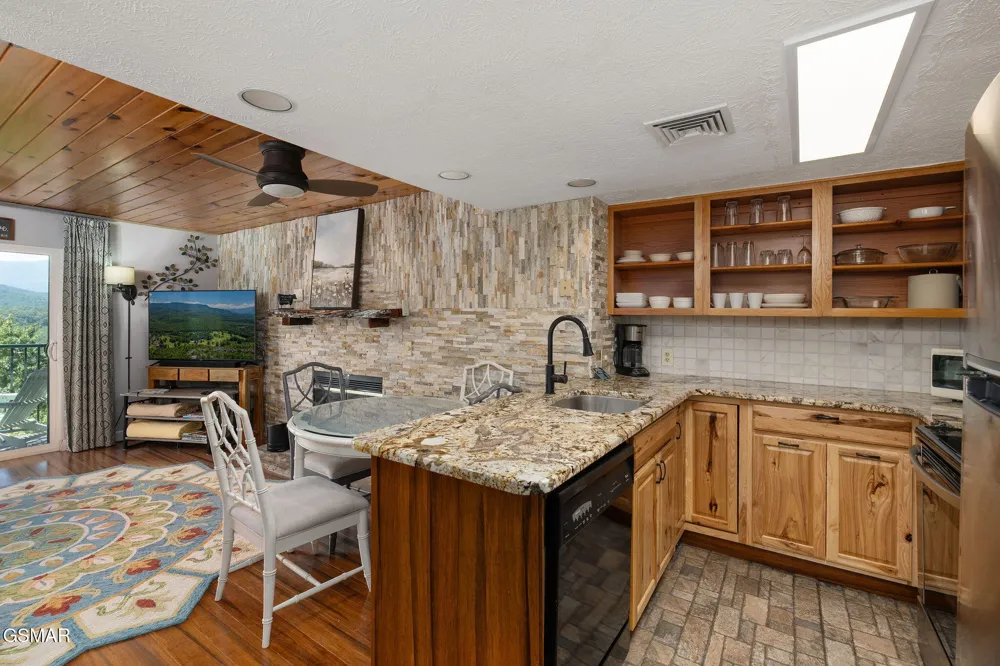 3710 Weber Road #101B Gatlinburg, TN 37738