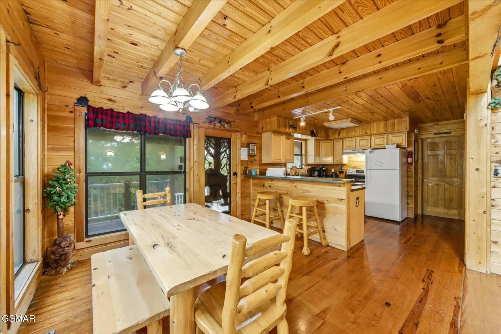 2411 Misty Shadows Drive Pigeon Forge, TN 37862