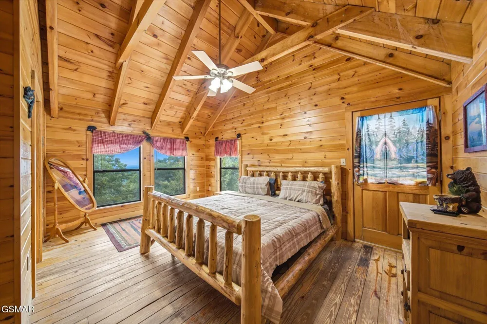 2411 Misty Shadows Drive Pigeon Forge, TN 37862